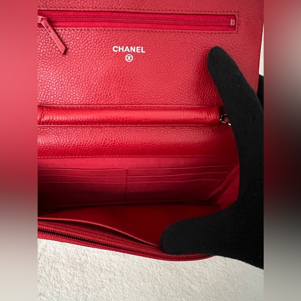 CHANEL Caviar Red Wallet On Chain Authentic Preloved With Card - Picture 13 of 16